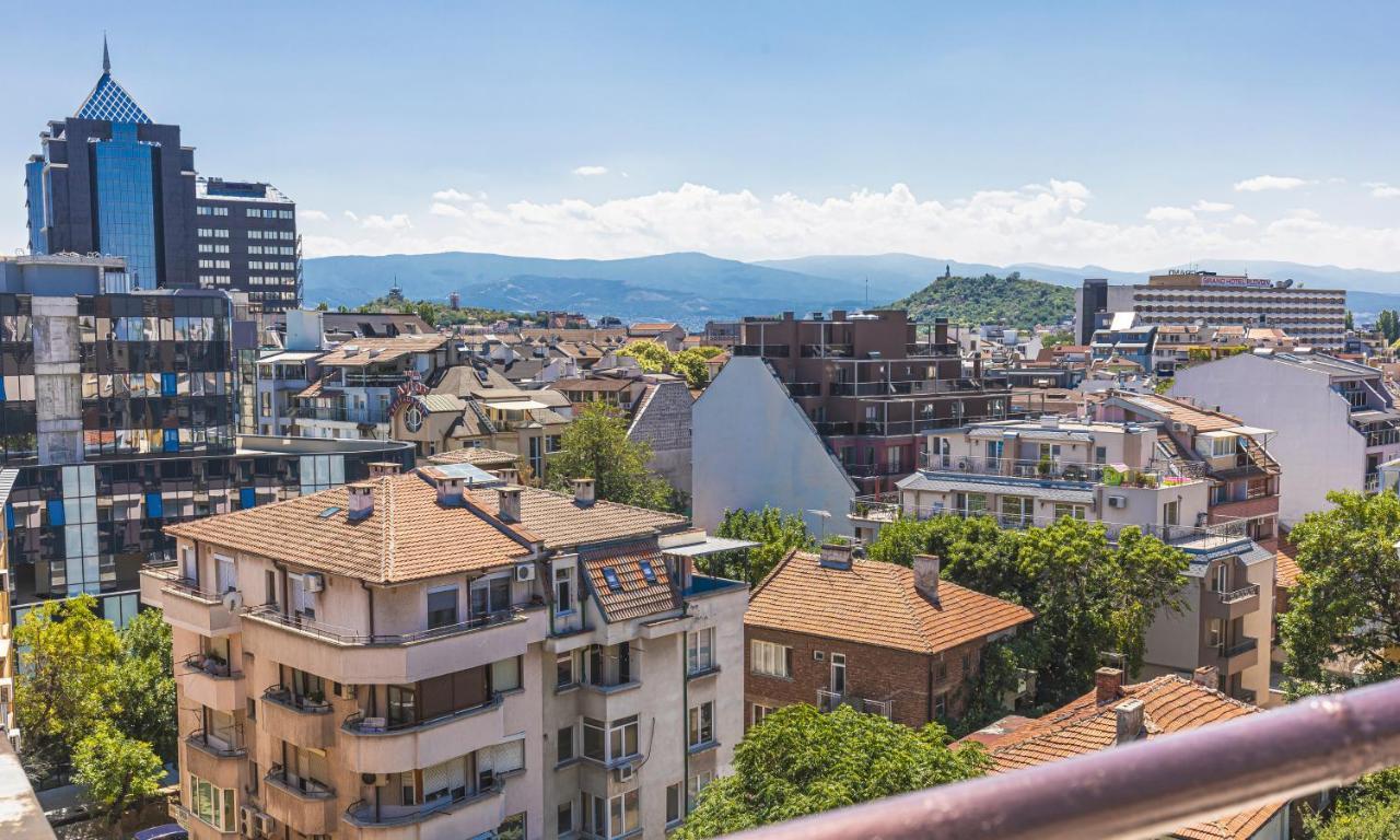 Fancy 1Bd Penthouse With Terrace Near The Centre By Flat Mаnager Lägenhet Plovdiv Exteriör bild