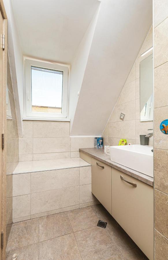 Fancy 1Bd Penthouse With Terrace Near The Centre By Flat Mаnager Lägenhet Plovdiv Exteriör bild