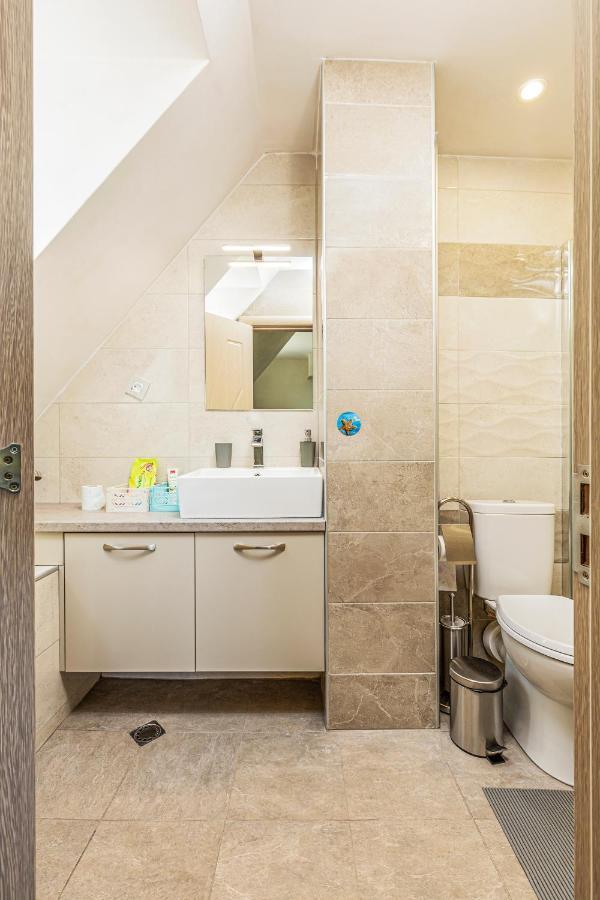 Fancy 1Bd Penthouse With Terrace Near The Centre By Flat Mаnager Lägenhet Plovdiv Exteriör bild